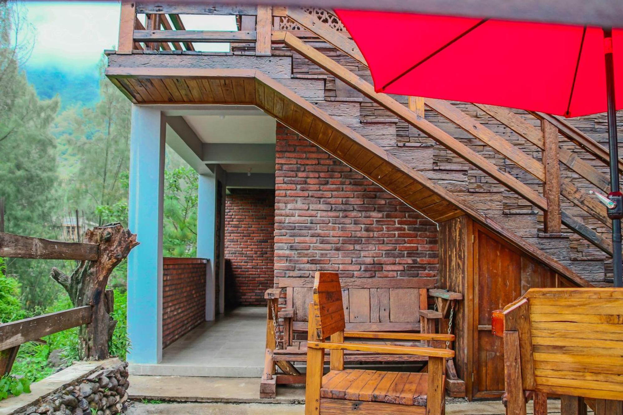 Omah Kayu Bromo Villa Ngadisari Екстериор снимка